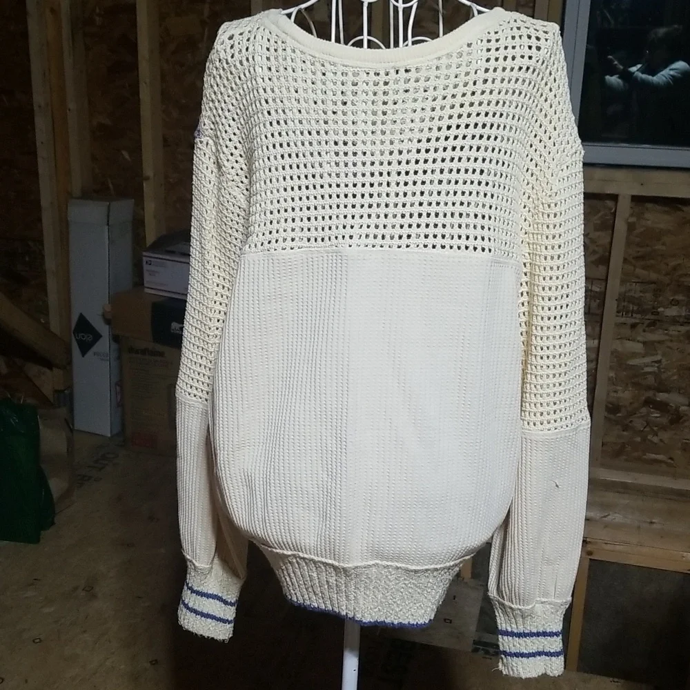 Free People cream sweater. Size  small - Picture 4 of 10